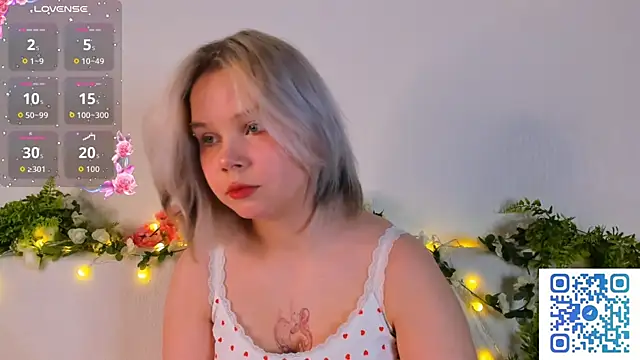 girlllsooft online show from 10-08-25, 07:11