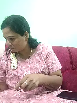 Snapshot of tamilaruvi chatting on 05-05-26, 07:16 tamilaruvi online show from 05-05-26, 07:16