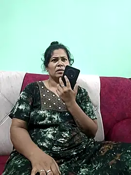 Snapshot of tamilaruvi chatting on 05-09-26, 06:51 tamilaruvi online show from 05-09-26, 06:51