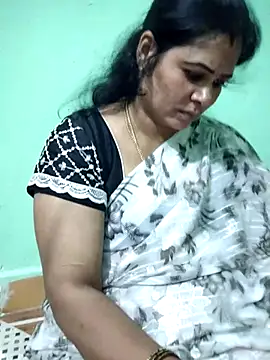 Snapshot of tamilaruvi chatting on 05-10-26, 07:41 tamilaruvi online show from 05-10-26, 07:41