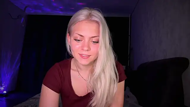 Snapshot of AliceOceanEye chatting on 10-12-25, 02:05 AliceOceanEye online show from 10-12-25, 02:05