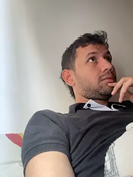 Michaell Spinelly online show from 10-26-25, 02:34