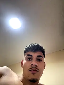 Snapshot of Slw444 chatting on 11-03-25, 10:32 Slw444 online show from 11-03-25, 10:32