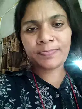 Snapshot of couple_71 chatting on 10-29-25, 07:21 couple 71 online show from 10-29-25, 07:21