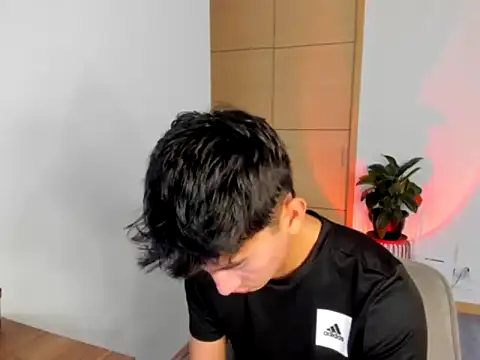 sweettaaron01 online show from 09-17-25, 05:03