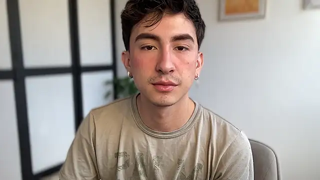 sweettaaron01 online show from 05-20-26, 05:19