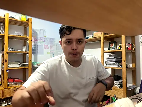 Haustin202 online show from 09-19-25, 12:23