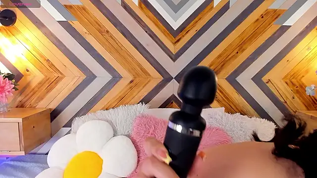 ZairaVanCleef online show from 01-16-26, 08:24