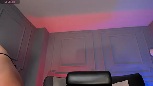 IsabellaMoreau online show from 11-15-25, 07:10