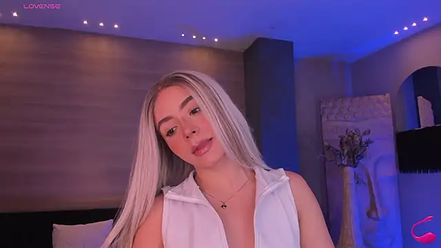 IsabellaMoreau online show from 03-04-26, 08:37