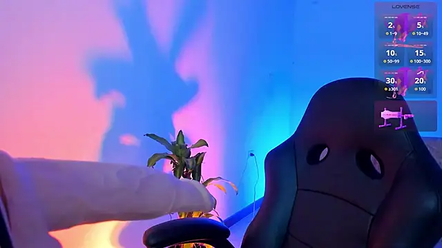 giselle upp online show from 11-13-25, 03:49