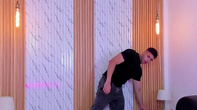 thomas walker0 online show from 10-25-25, 11:29