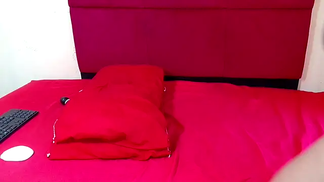 HugeTitisxx online show from 03-25-26, 07:03