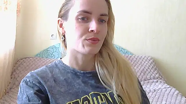 Snapshot of JayeTyler chatting on 03-24-26, 07:02 JayeTyler online show from 03-24-26, 07:02