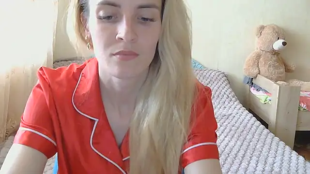 Snapshot of JayeTyler chatting on 05-21-26, 06:20 JayeTyler online show from 05-21-26, 06:20