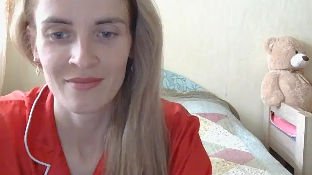 Snapshot of JayeTyler chatting on 06-15-26, 06:15 JayeTyler online show from 06-15-26, 06:15