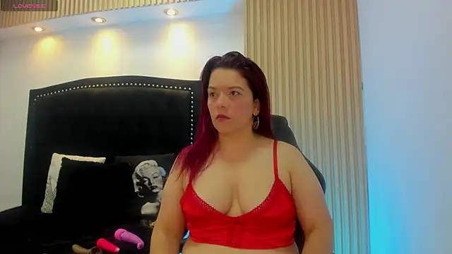Snapshot of VeronicaBlake chatting on 05-07-26, 01:16 VeronicaBlake online show from 05-07-26, 01:16