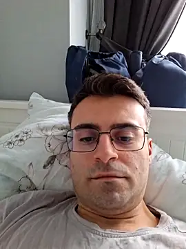 Snapshot of Obstacless chatting on 02-04-26, 06:41 Obstacless online show from 02-04-26, 06:41