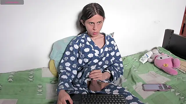 Petite-Goth online show from 05-15-26, 07:10
