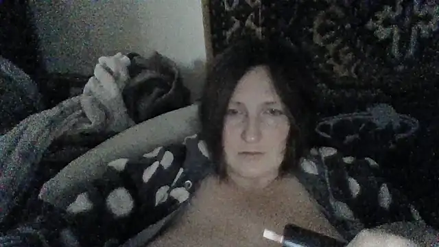 Snapshot of AllaSowinskaya chatting on 11-08-25, 08:14 AllaSowinskaya online show from 11-08-25, 08:14