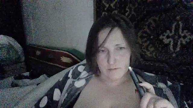 Snapshot of AllaSowinskaya chatting on 11-10-25, 01:43 AllaSowinskaya online show from 11-10-25, 01:43