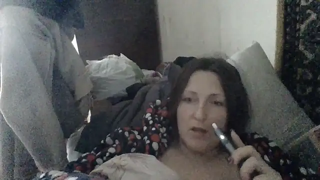 Snapshot of AllaSowinskaya chatting on 12-14-25, 08:09 AllaSowinskaya online show from 12-14-25, 08:09