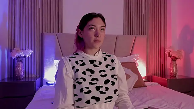 Victoria Beaumont online show from 01-11-26, 12:10