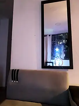 Snapshot of Hiroshi_Shen chatting on 12-17-25, 11:11 Hiroshi Shen online show from 12-17-25, 11:11