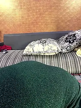 Iampriyaaa15 online show from 05-16-26, 11:53