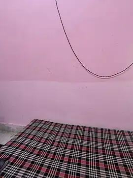 Iampriyaaa15 online show from 06-05-26, 06:42