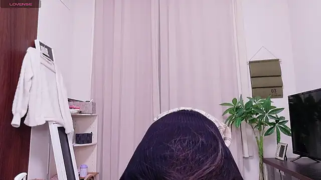 Snapshot of OSUSHI-CHAN chatting on 04-22-26, 05:03 OSUSHI-CHAN online show from 04-22-26, 05:03