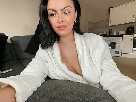 FrancescaXO online show from 02-23-26, 02:14