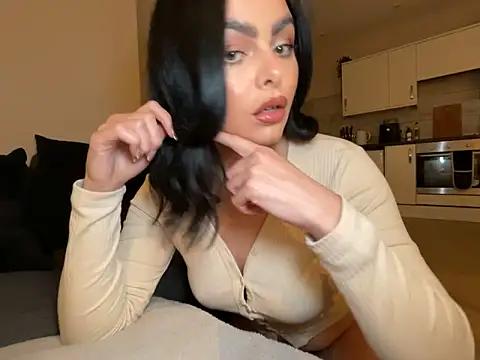 FrancescaXO online show from 04-13-26, 08:03