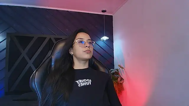 zoe martins  online show from 03-16-26, 05:17