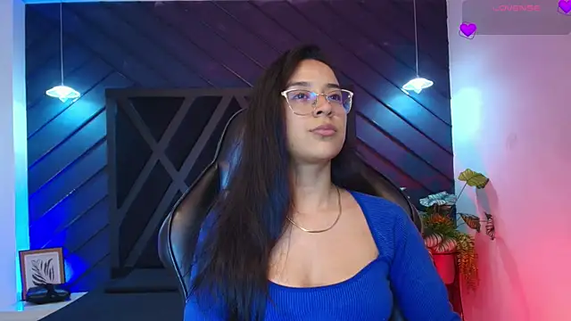 zoe martins  online show from 03-18-26, 05:16