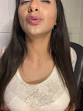 chicachocolate01 online show from 09-29-25, 02:27