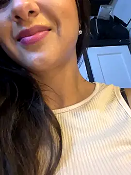 chicachocolate01 online show from 11-06-25, 02:01