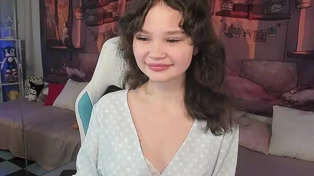 EmilyChaves online show from 11-15-25, 04:47