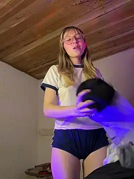 ReenKitty online show from 05-18-26, 05:02