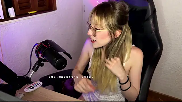ReenKitty online show from 06-02-26, 04:47