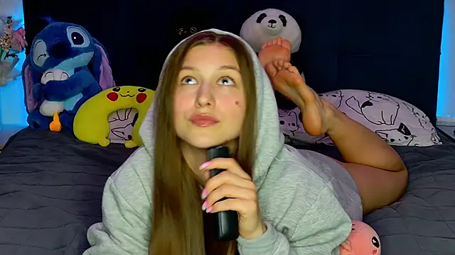 MissEmilyMiller online show from 02-01-26, 06:17