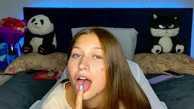 MissEmilyMiller online show from 03-12-26, 05:41