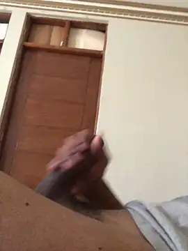 Snapshot of Nameee_17 chatting on 02-25-26, 06:06 Nameee 17 online show from 02-25-26, 06:06