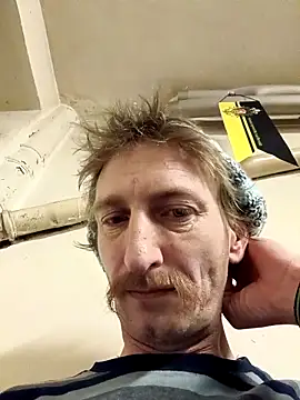 Snapshot of KokosMartin chatting on 10-28-25, 09:50 KokosMartin online show from 10-28-25, 09:50