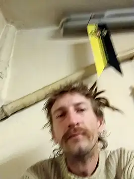 Snapshot of KokosMartin chatting on 11-01-25, 11:29 KokosMartin online show from 11-01-25, 11:29