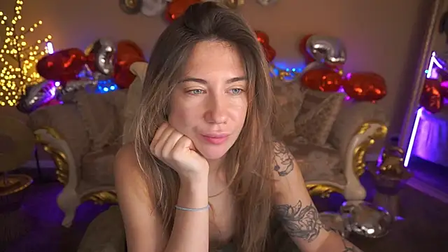 Snapshot of KateShanny chatting on 02-16-26, 06:53 KateShanny online show from 02-16-26, 06:53