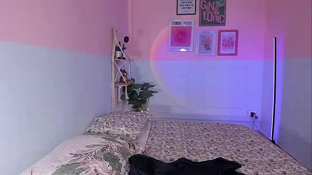 Camila Rivers online show from 10-09-25, 12:03