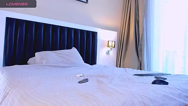 marrenaa online show from 11-30-25, 07:12