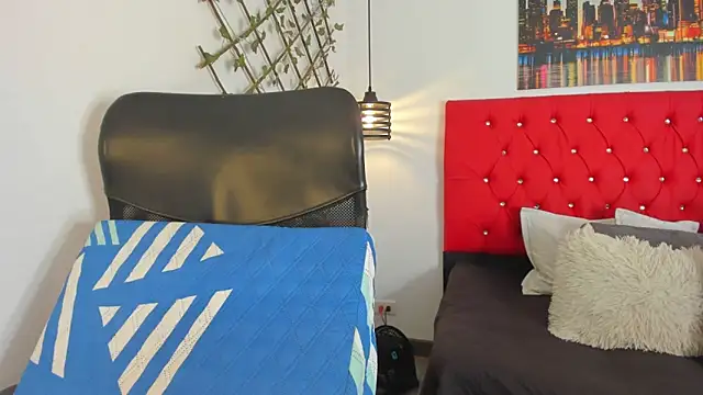 carolinacrus01 online show from 10-21-25, 02:18