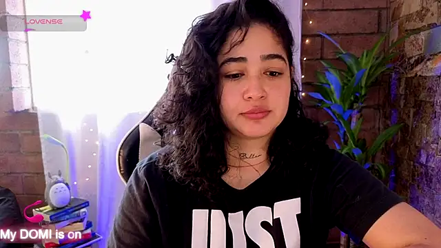 Snapshot of _kat_1995 chatting on 09-14-25, 07:02 kat 1995 online show from 09-14-25, 07:02